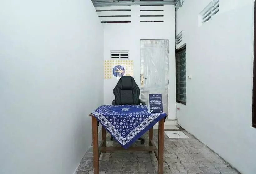 هتل Spot On 2479 Berkah Residence Syariah