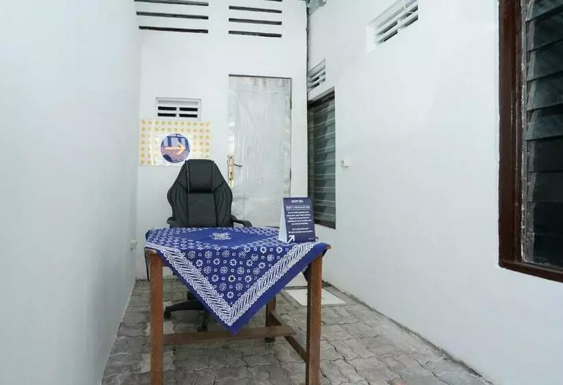 هتل Spot On 2479 Berkah Residence Syariah