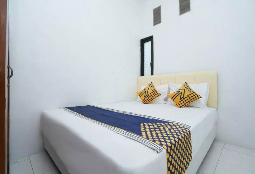 هتل Spot On 2479 Berkah Residence Syariah