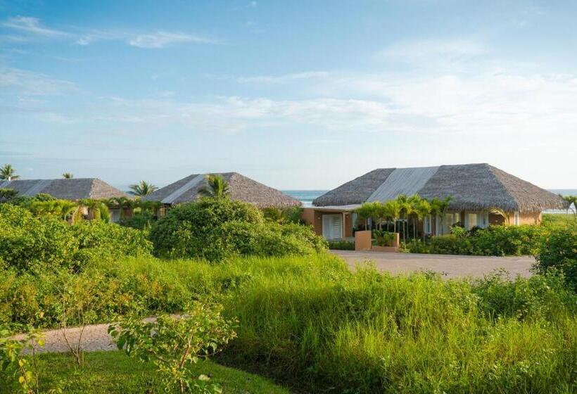 فندق Tanusas Retreat & Spa