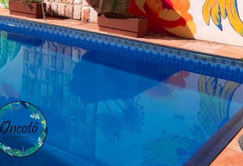 Oncotô Palmas Hostel