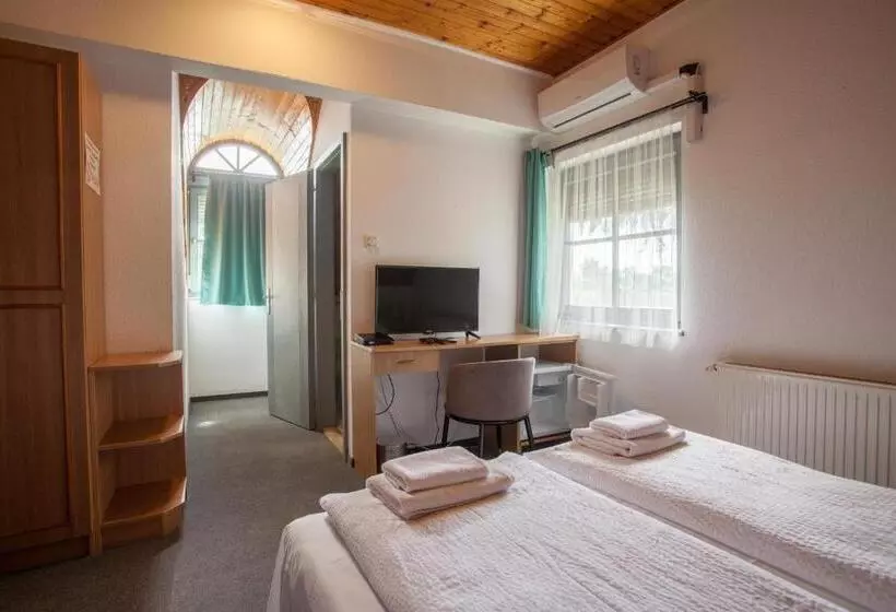 ペンション Laguna Panzio