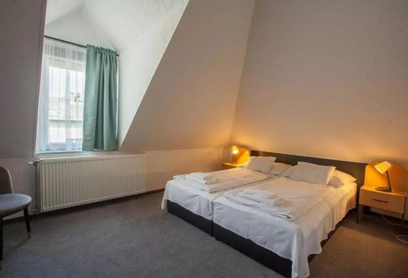 ペンション Laguna Panzio