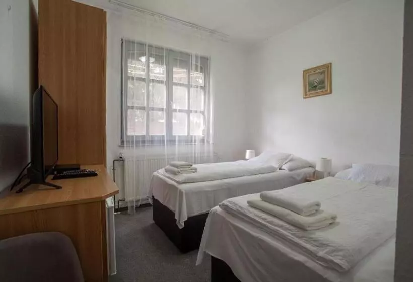 ペンション Laguna Panzio