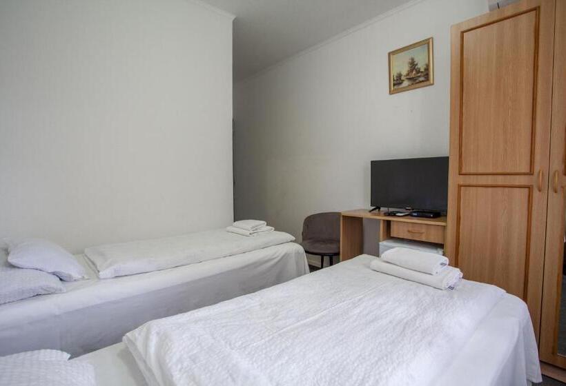 ペンション Laguna Panzio