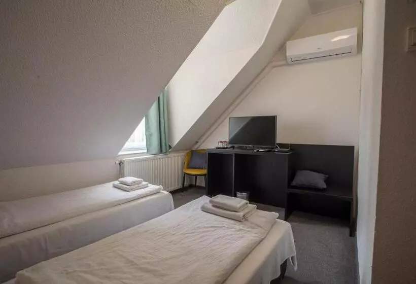 ペンション Laguna Panzio