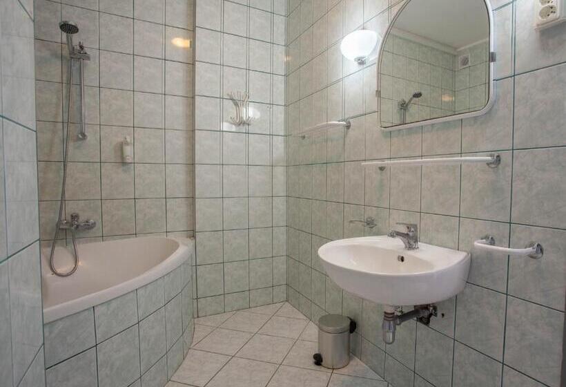 ペンション Laguna Panzio