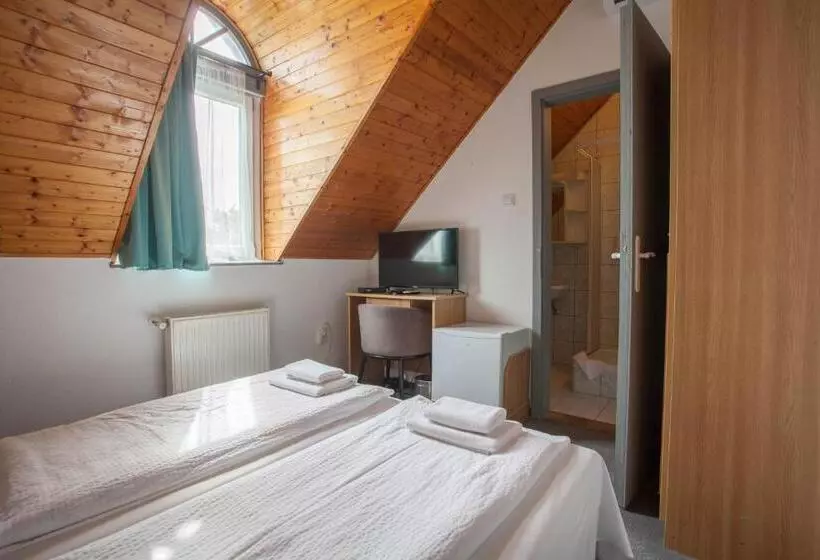 ペンション Laguna Panzio