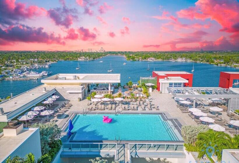 Retkeilymaja Beachfront Condo Rooftop Infinity Pool Studio