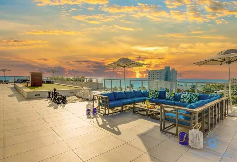 Retkeilymaja Beachfront Condo Rooftop Infinity Pool Studio