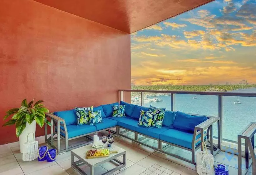 Retkeilymaja Beachfront Condo Rooftop Infinity Pool Studio