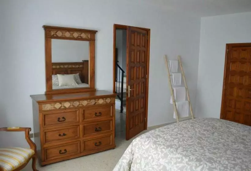 تختخواب و صبحانه Casa Las Pardelas