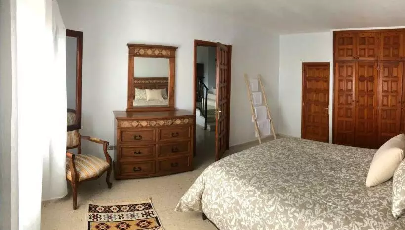 تختخواب و صبحانه Casa Las Pardelas