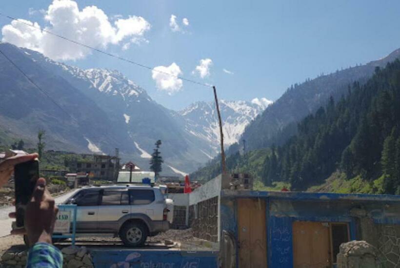 Hill Top Hotel, Shogran