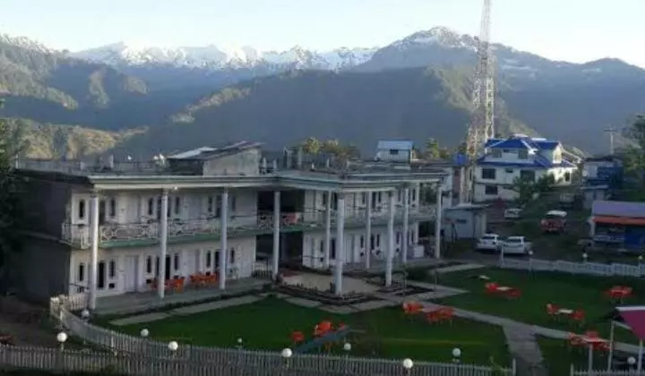 Hill Top Hotel, Shogran