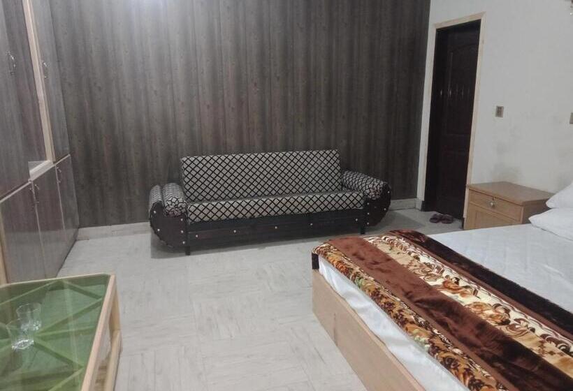 Hill Top Hotel, Shogran