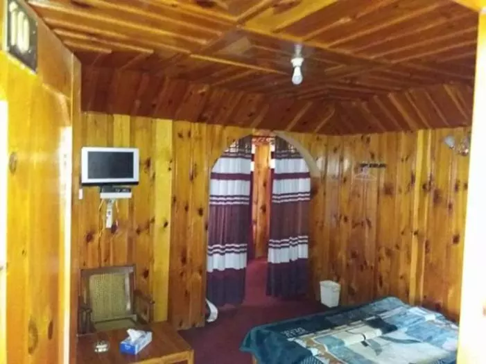 Hill Top Hotel, Shogran