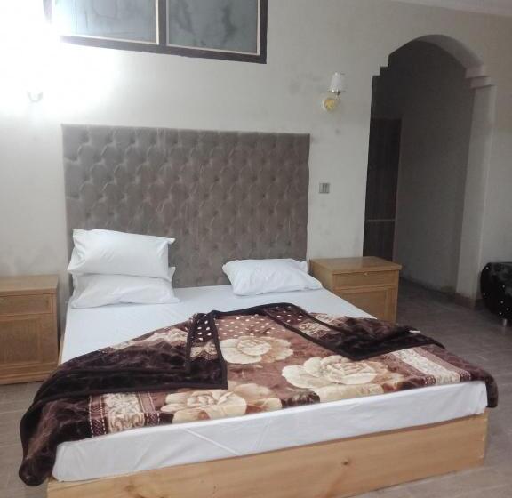 Hill Top Hotel, Shogran