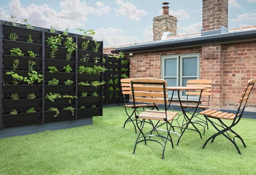 Общежитие The Ostrich Inn