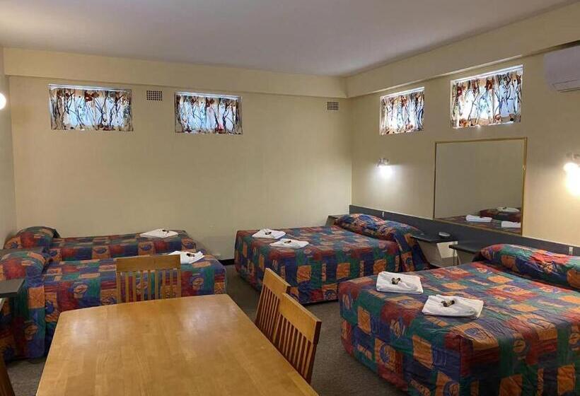 모텔 Gateway Motor Inn