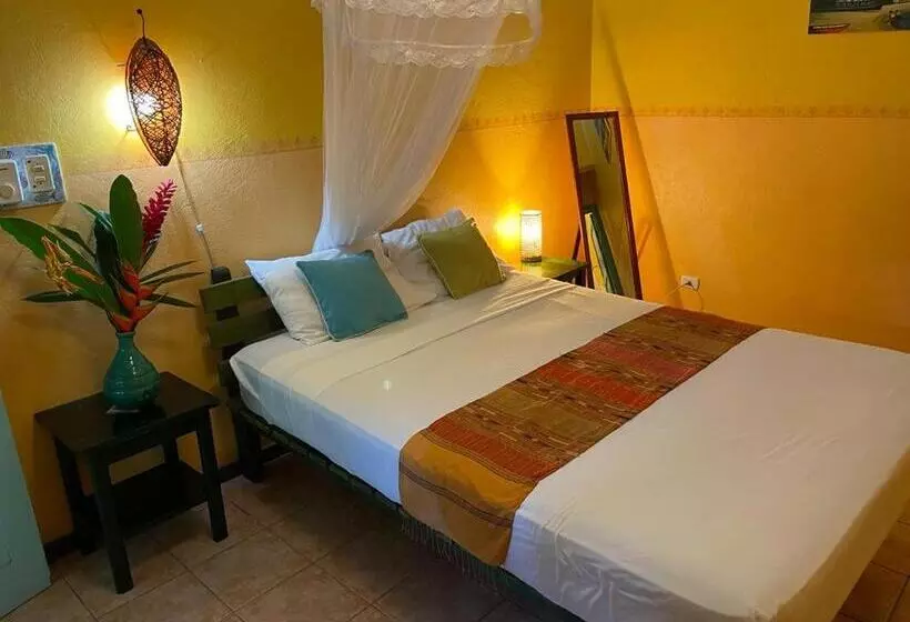 Hotelli Cabinas Guarana