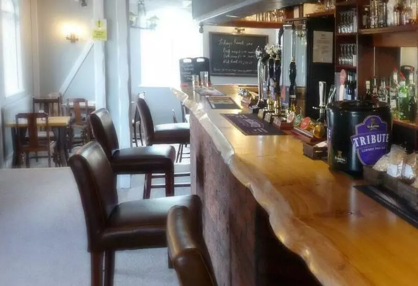 ホテル The Red Lion Longwick, Princes Risborough Hp27 9sg