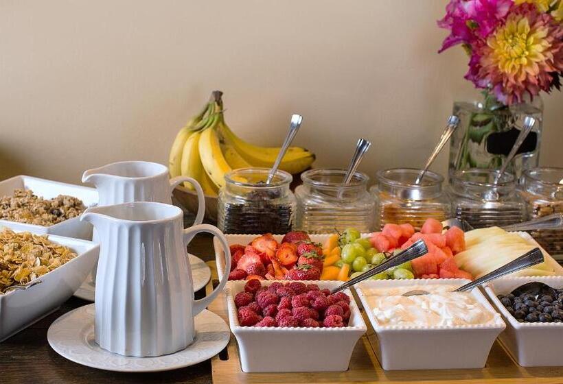 مبيت وإفطار Blue Lake Ranch