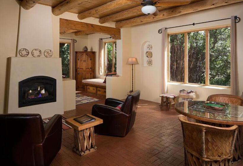 مبيت وإفطار Blue Lake Ranch