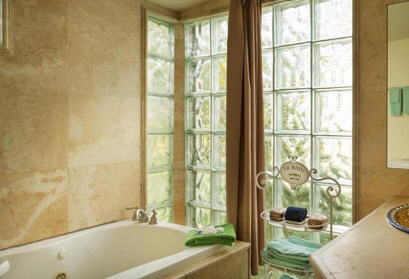 مبيت وإفطار Blue Lake Ranch