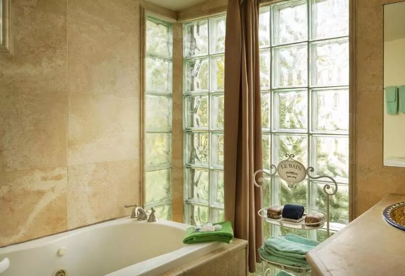 Aamiaismajoitus (B&B) Blue Lake Ranch