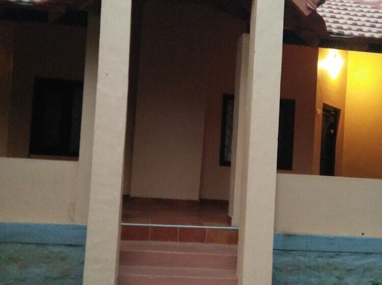 Country Club Wildlife Resort