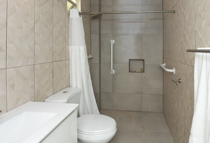 مسافرخانه Ocean Winds Suite