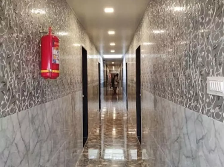 هتل Manik