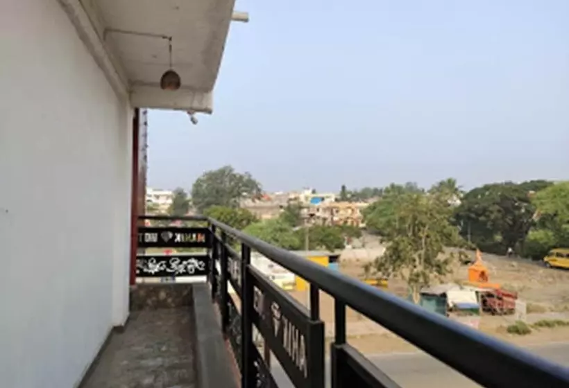 هتل Manik