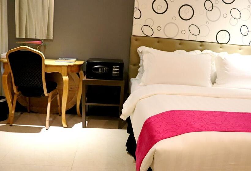 فندق Maria Eloisa Royal House