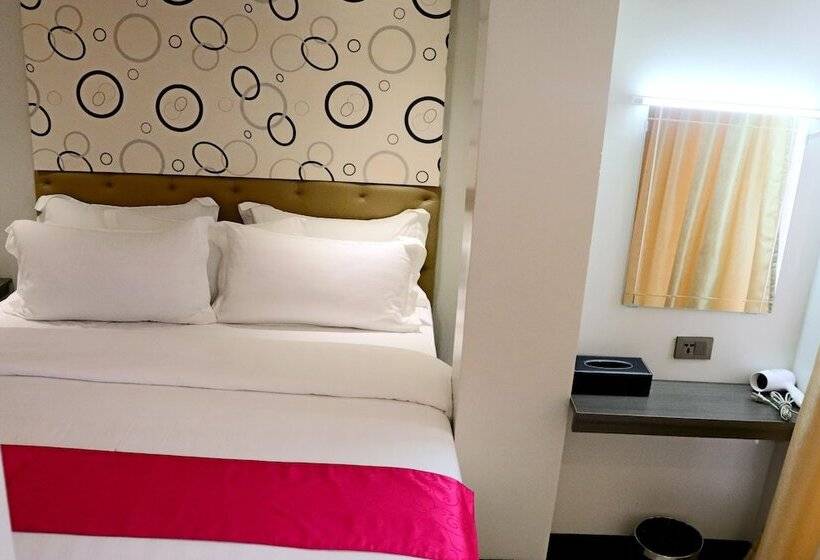 فندق Maria Eloisa Royal House