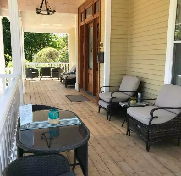 ホテル Tattingstone Inn