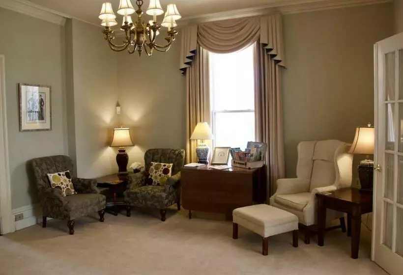 ホテル Tattingstone Inn