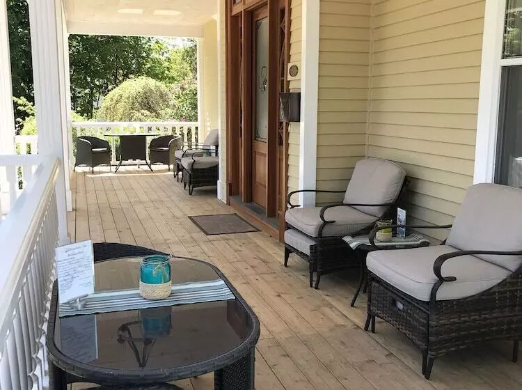 ホテル Tattingstone Inn