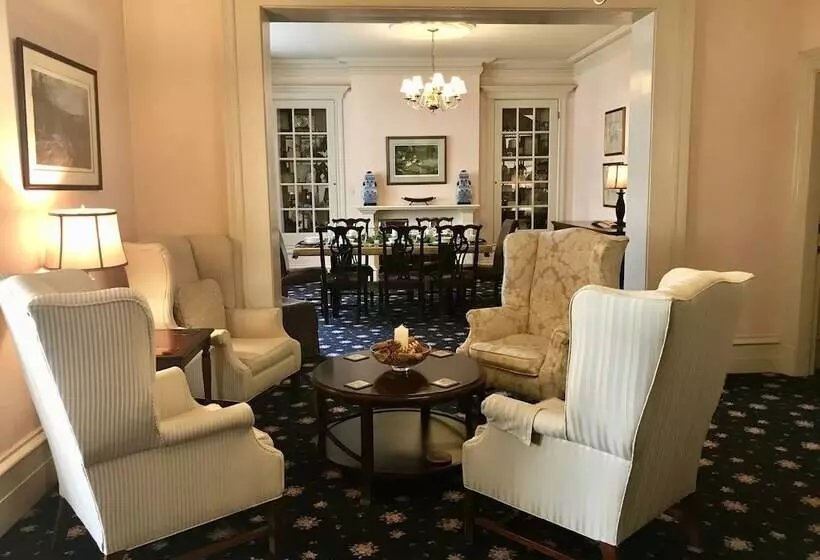 ホテル Tattingstone Inn