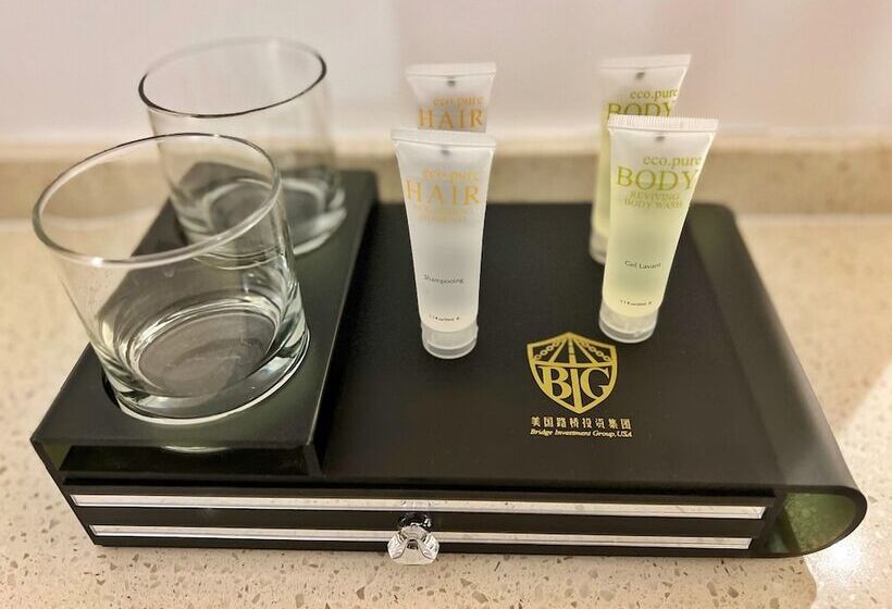 בית מלון כפרי Tinian Diamond