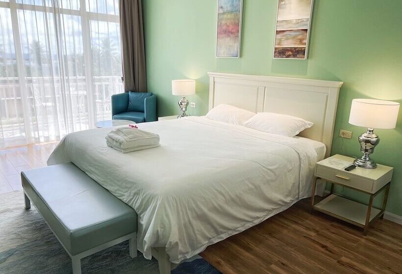 בית מלון כפרי Tinian Diamond