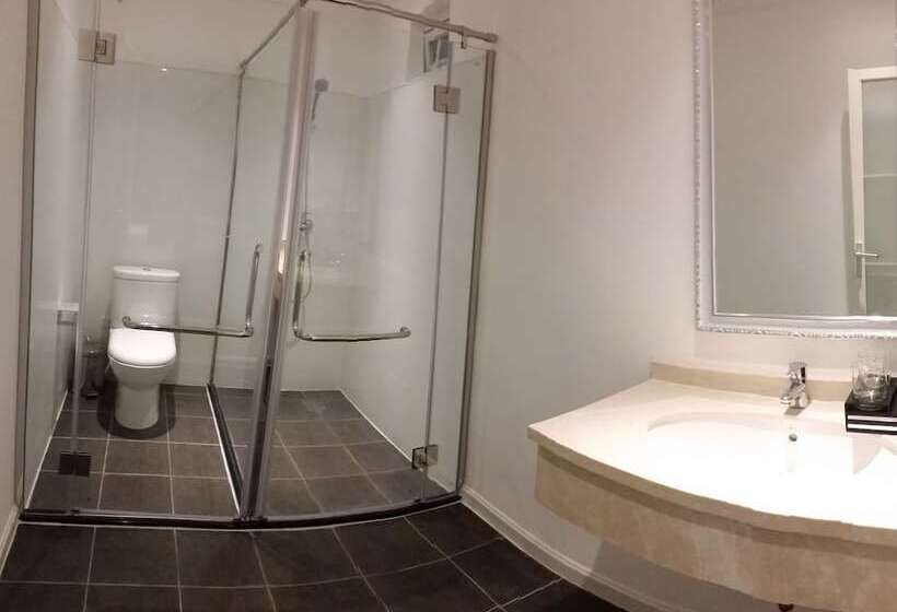 בית מלון כפרי Tinian Diamond