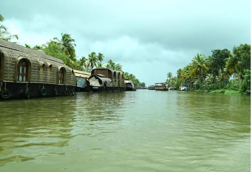 پانسیون Alapatt Homestay