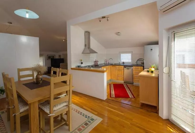 پانسیون Guesthouse Rota
