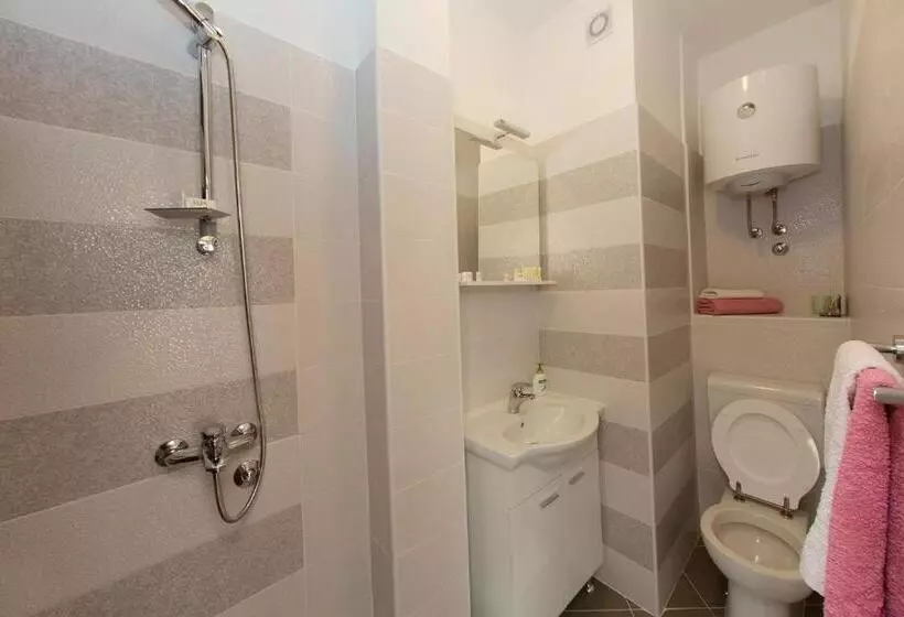 پانسیون Guesthouse Rota
