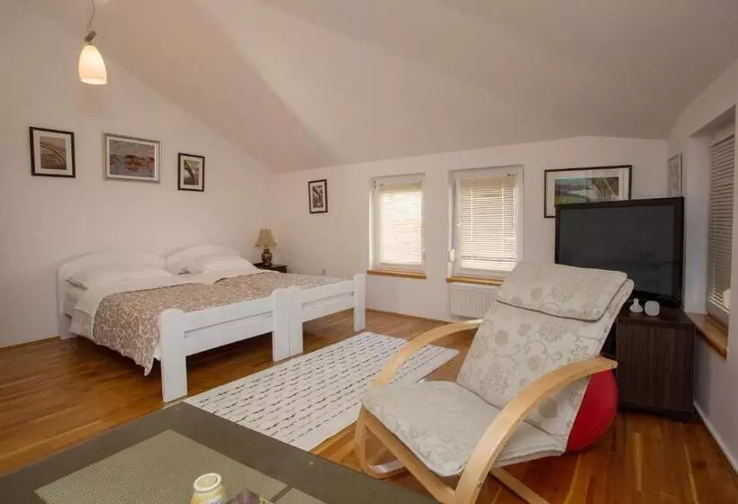 پانسیون Guesthouse Rota