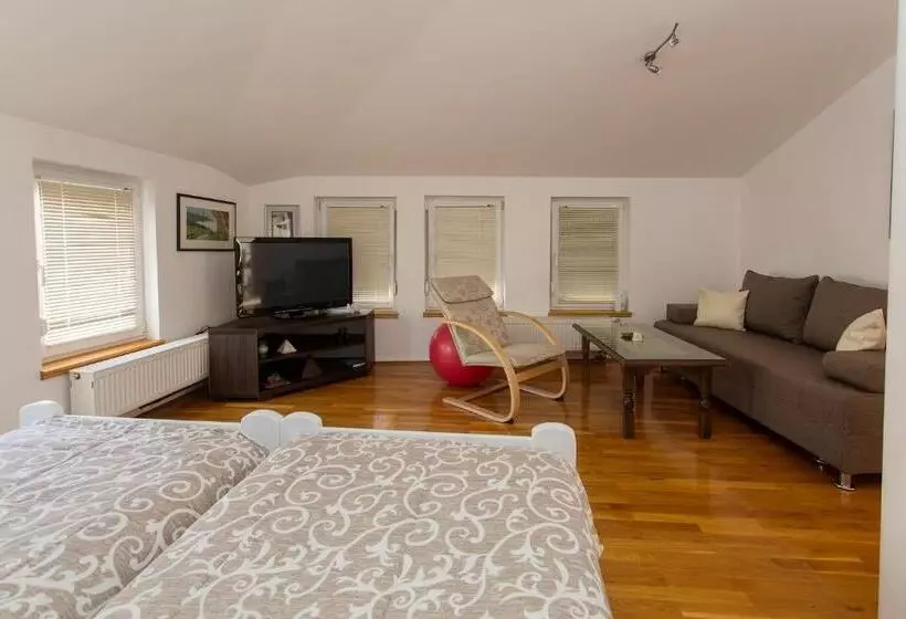 پانسیون Guesthouse Rota