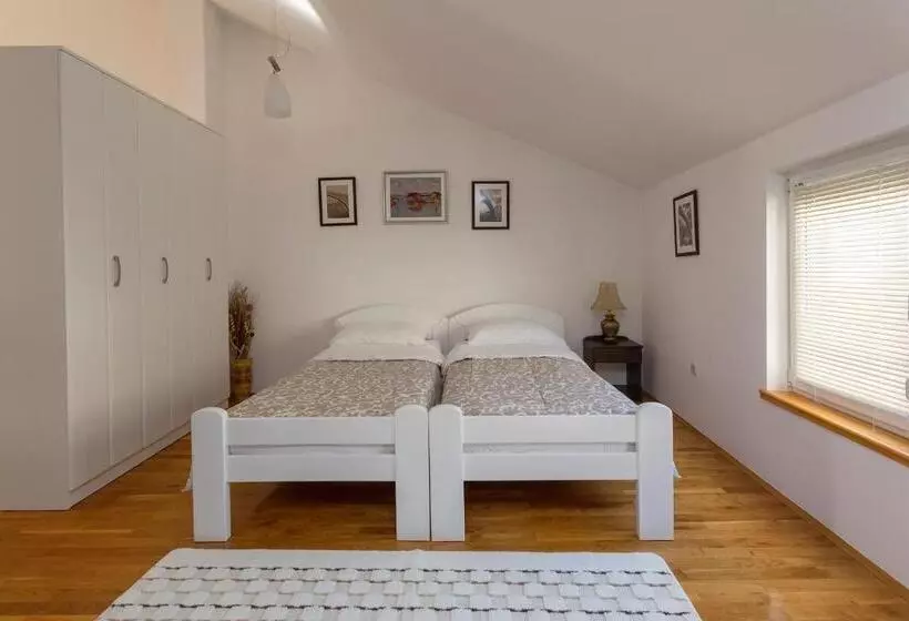 پانسیون Guesthouse Rota