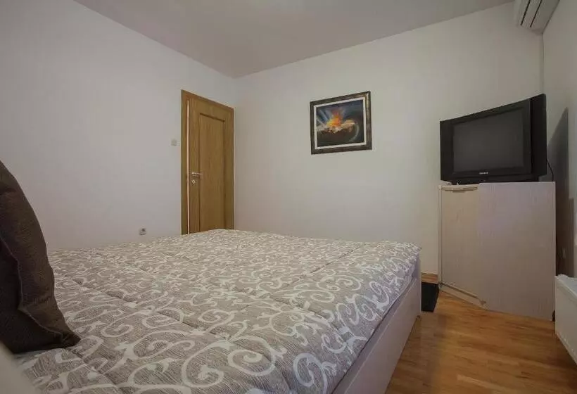 پانسیون Guesthouse Rota